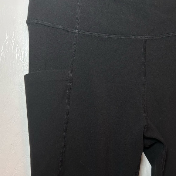 ATHLETA Girl Stash Your Treasures Capri Leggings- Black/ Size XXL (16) - Picture 6 of 11
